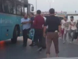Halk otobüsü şoförü yolculardan dayak yedi