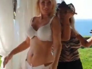 Seda Sayan’dan dans şov