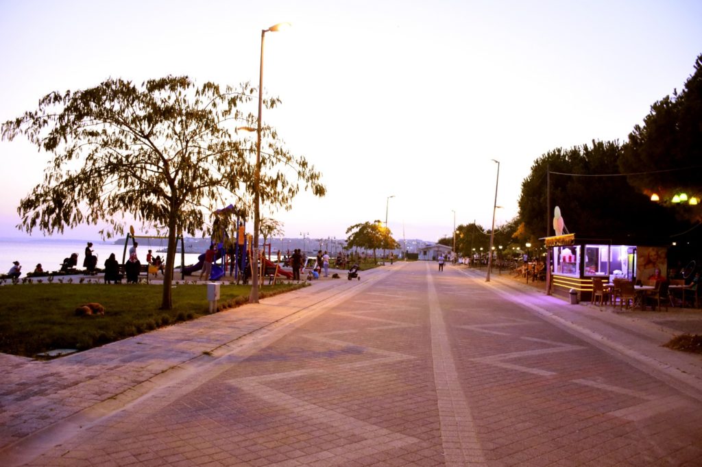 Silivri Boşnak Bahçe yarlar altı peyzaj düzenlemesi tamamlandı