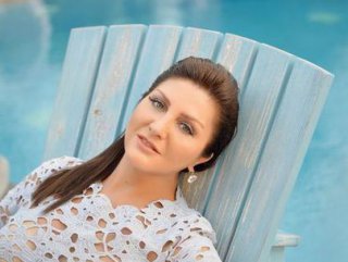 Sibel Can doğum gününü çocuklarıyla kutladı