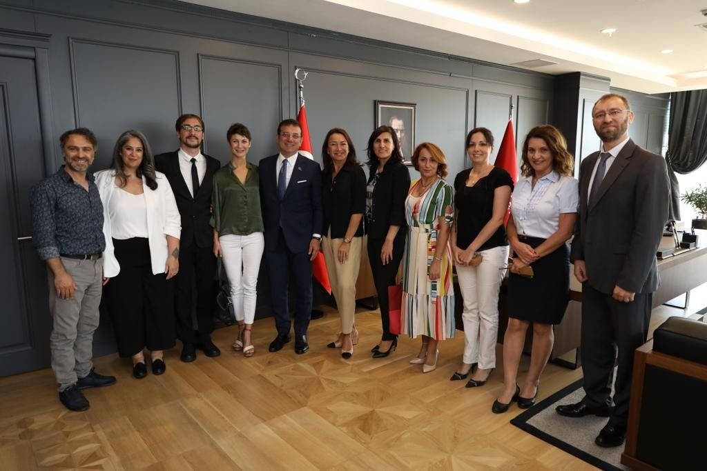 İmamoğlu, sanatçıları ve gazileri ağırladı