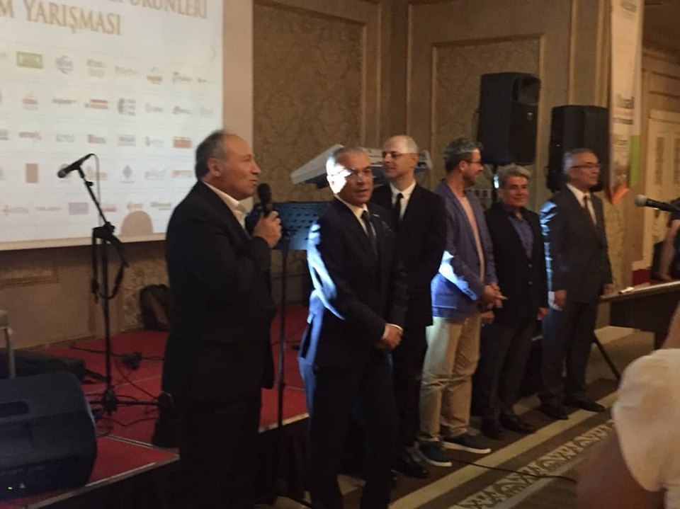 Silivri SİAD Ulusal Mobilya Tasarımcıları ödül törenindeydi.