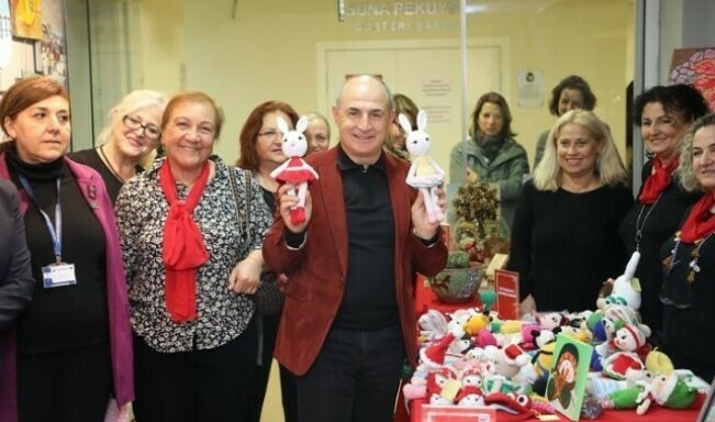 Yeni yıl hediyeleri satışa çıkarıldı .