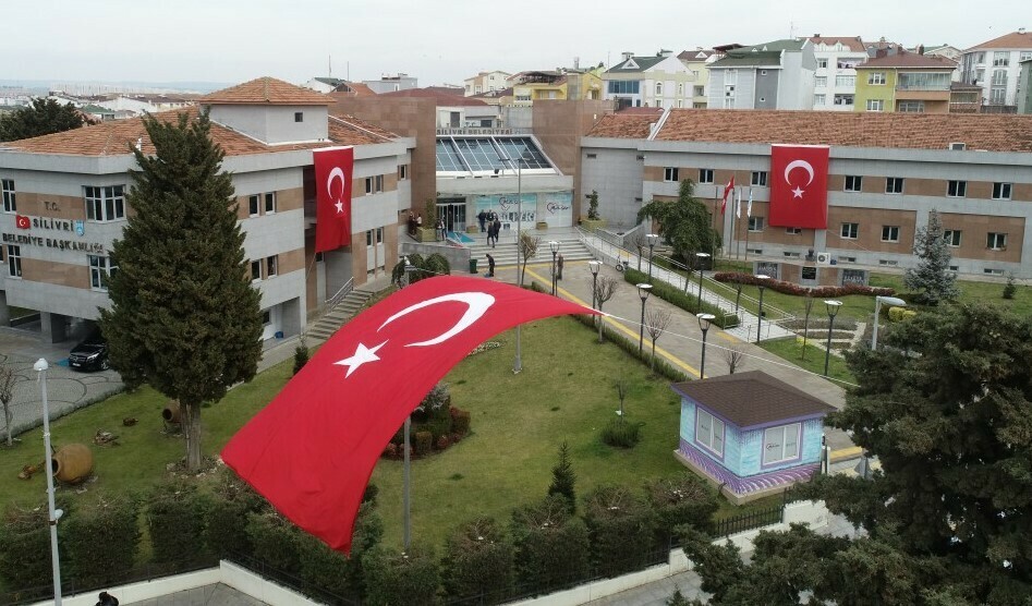 Volkan Yılmaz’dan Bayrak çağrısı