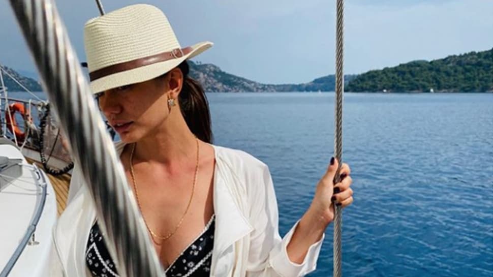 Demet Özdemir sezonu açtı! Tekne tatilinden ilk kare…