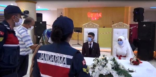 Silivri’de jandarmadan düğünlerde koronavirüs denetimi