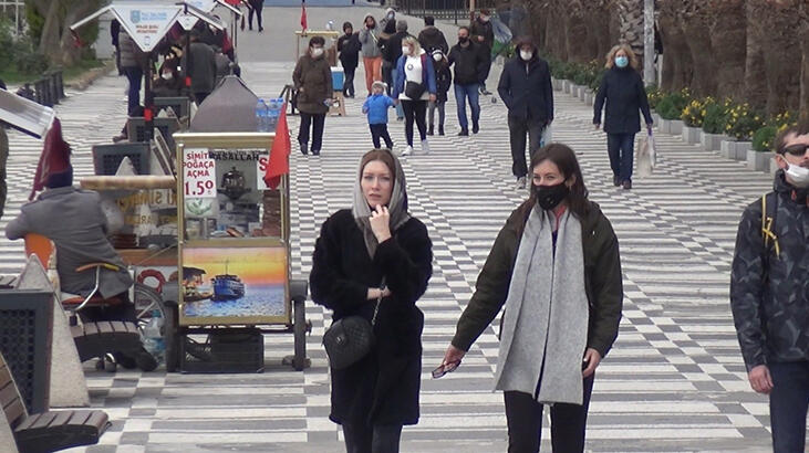 Silivri’de sahilde koronavirüs önlemleri hiçe sayılıyor