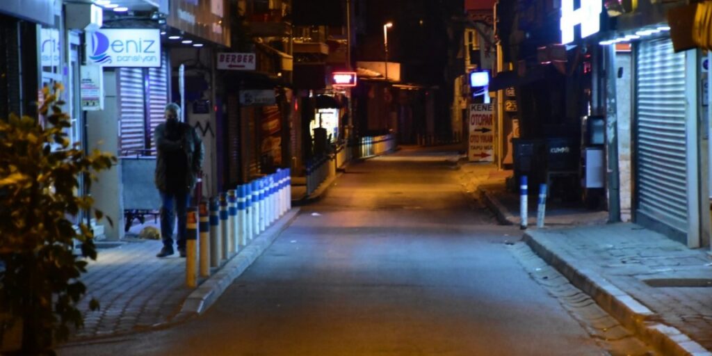Bakkallar ne zaman açık?
