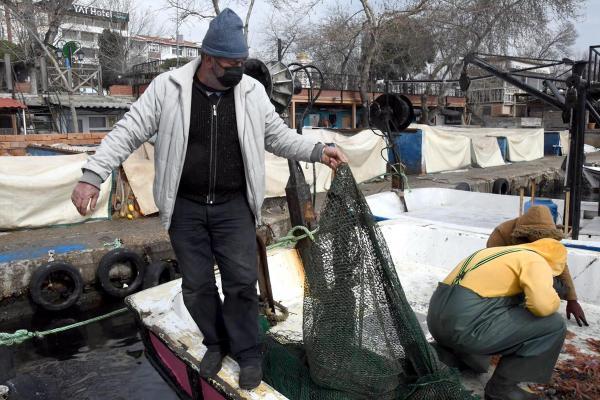 Marmara’da deniz salyası arttı, balıkçılar paydos etti