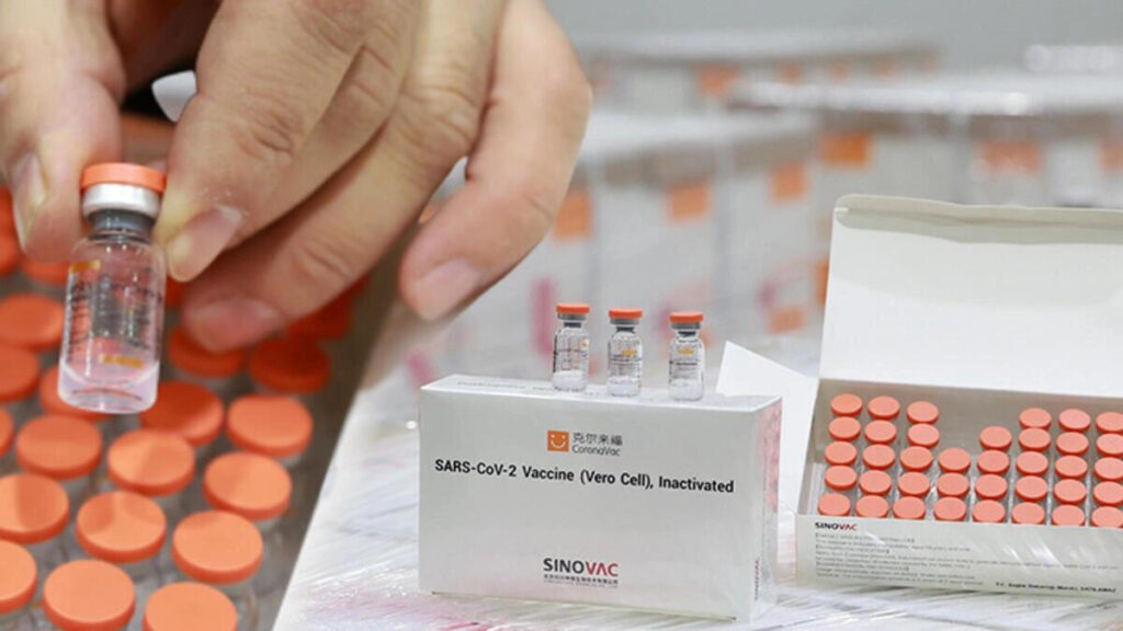 BioNTech mi, Sinovac mı? Koroanvirüs aşı tercihi yapılırken nelere dikkat edilmeli.. İşte uzmanların aşı yorumları