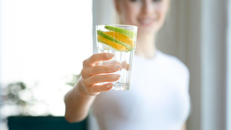 Limonlu Su Zayıflatır Mı? İşte Limonlu Suyun Faydaları