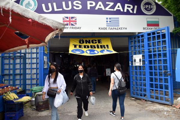 Edirne Ulus Pazarı, 189 gün sonra yeniden açıldı.