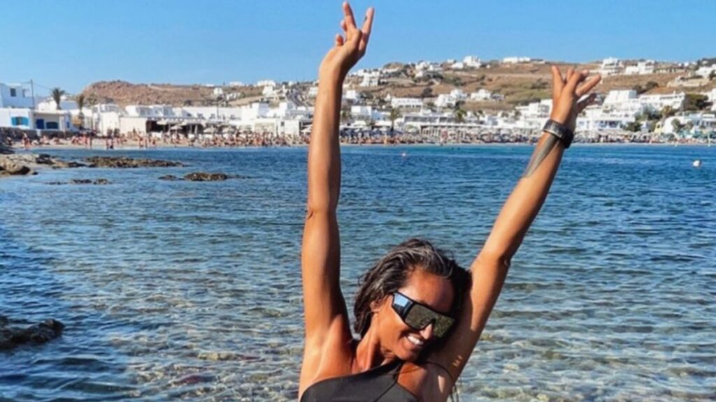Eda Taşpınar, Mykonos’a kavuştu