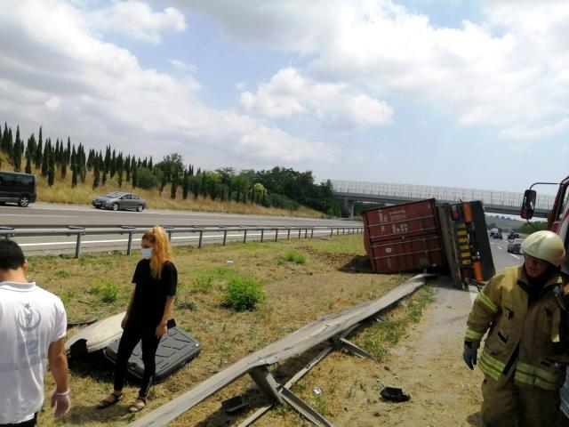 TEM Otoyolunda can pazarı: 6 yaralı