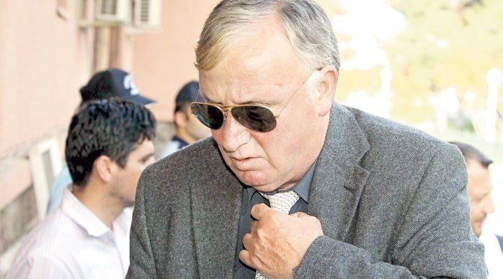 Eski 5. Kolordu Komutanı Çetin Saner Silivri Emniyeti’ne teslim oldu.