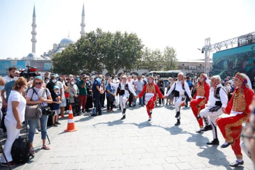 EMİNÖNÜ’NDE GÜREŞTİLER, SİLİVRİ’YE ÇAĞIRDILAR