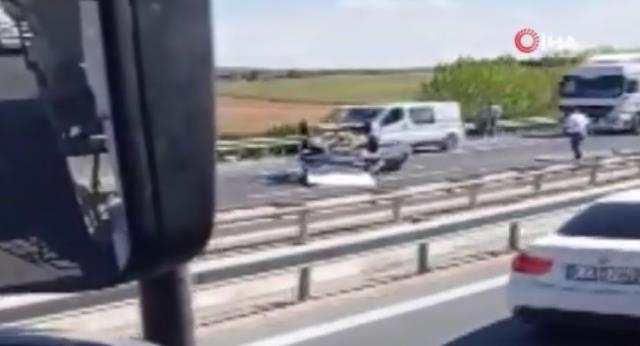 Takla atan otomobilden burnu bile kanamadan kurtuldu