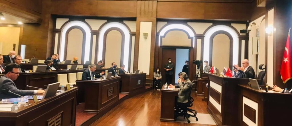 Akgün: Bütçeyi yatırıma dönüştürmek boynumuzun borcudur!