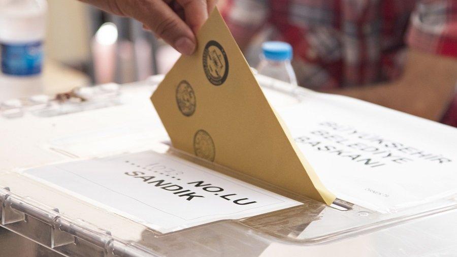 Son ankette büyük sürpriz: CHP birinci parti, Erdoğan dört adayın gerisinde