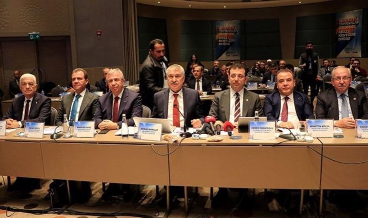 CHP’li belediye başkanları ‘asılsız ithamlara’ karşı tek vücut: ‘Artık baskı düzenine geçilmiştir’