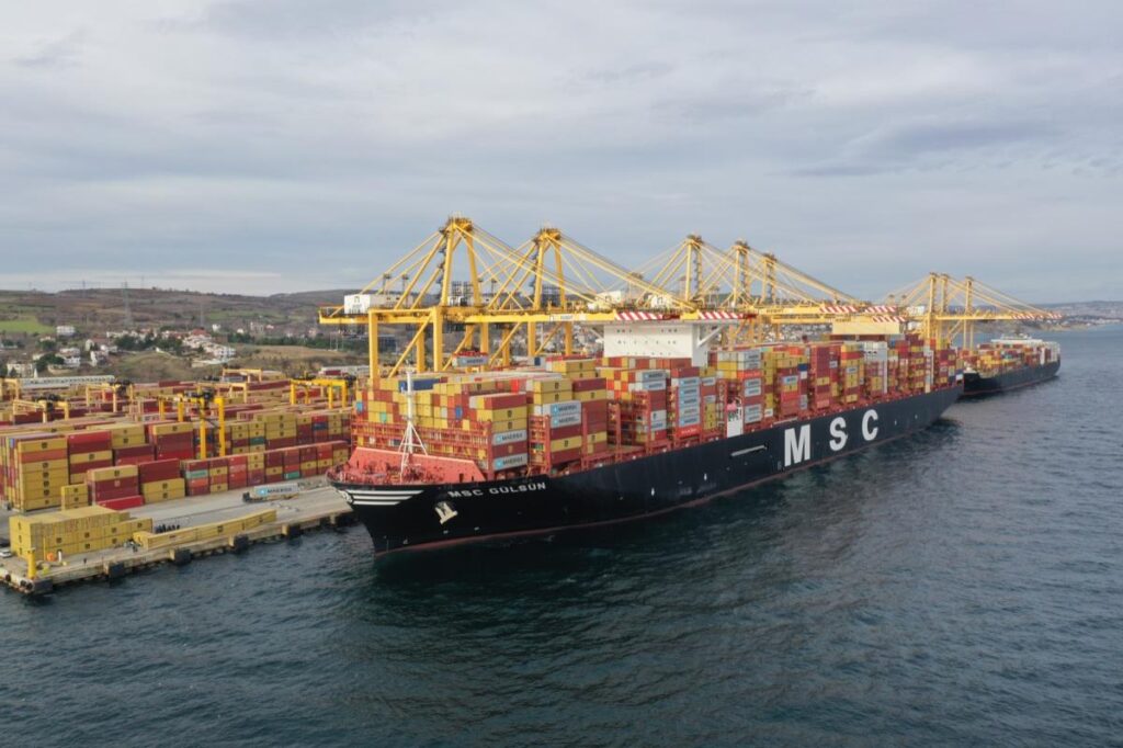Dev konteyner gemisi “MSC Gülsün” Tekirdağ’a geldi