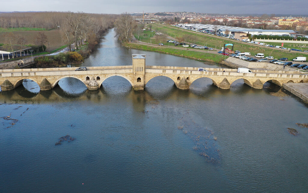 Edirne’de nehirlerin debilerini artıran yağışlar barajları doldurdu