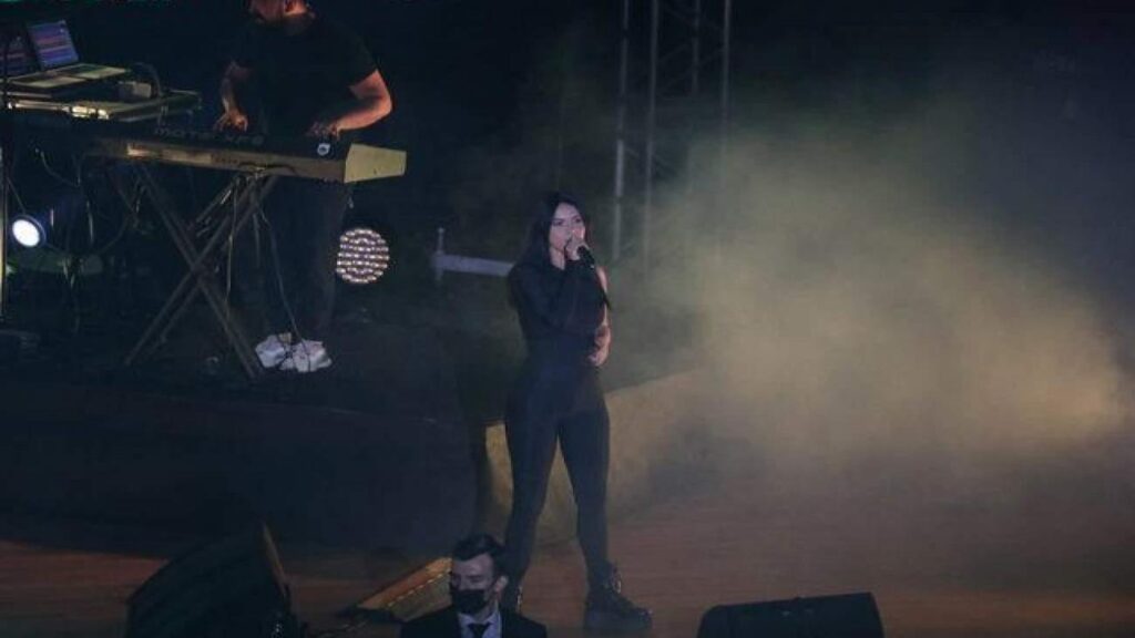 Dünyaca ünlü şarkıcı İnna Türkiye’de!