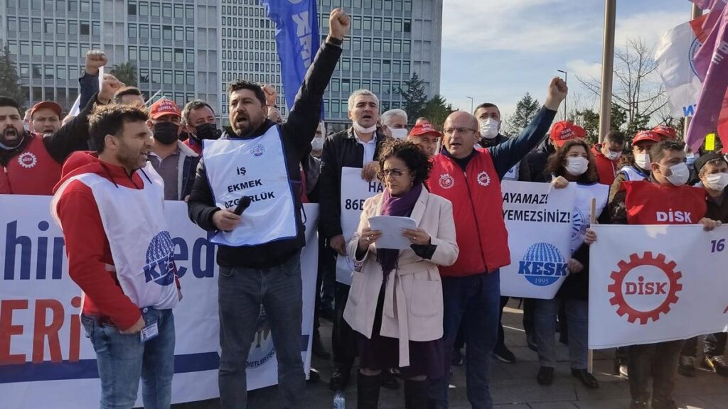 Sendikalardan İBB’ye destek eylemi