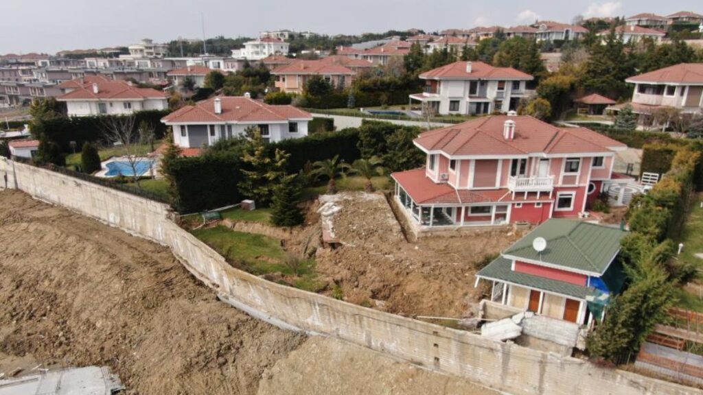 Büyükçekmece’de milyonluk villalar kaydı