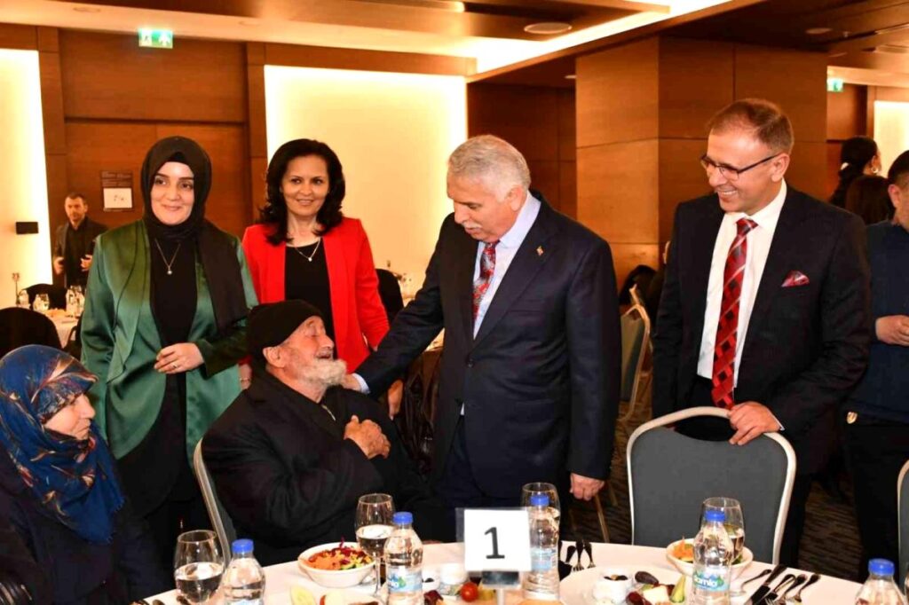Çorlu’da şehit aileleri ve gaziler onuruna iftar yemeği