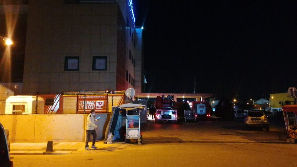 Silivri Devlet Hastanesi’nde yangın paniği