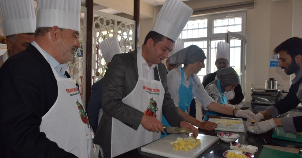 Silivrili Öğrencilere “Engelsiz Mutfak, İsrafsız Yemek” Etkinliği