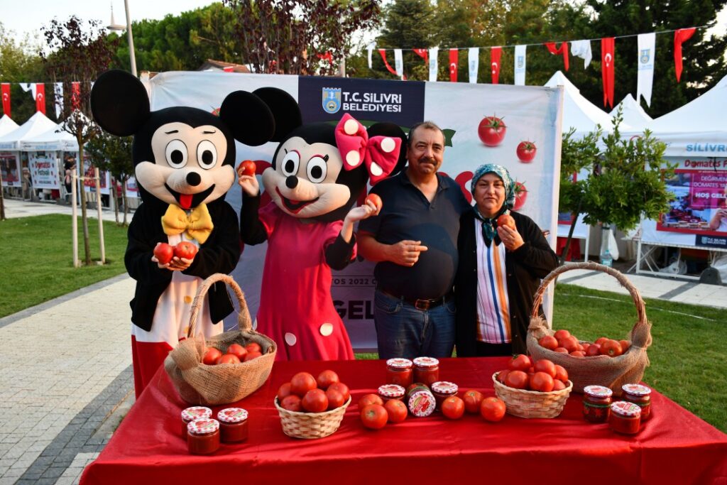 38. Değirmenköy Domates Festivali gerçekleştirildi.