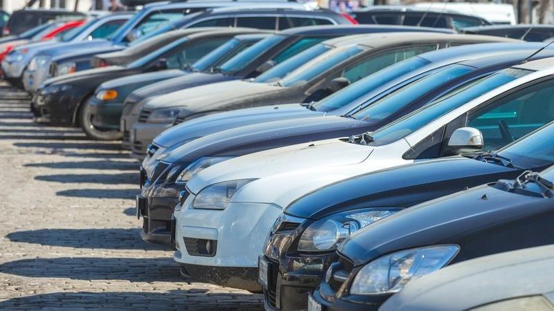 İkinci el otomobilde 6 ay sınırlaması yargıya taşınıyor