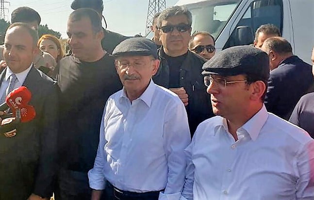 Kılıçdaroğlu, İmamoğlu ile birlikte çiftçilerle buluştu.