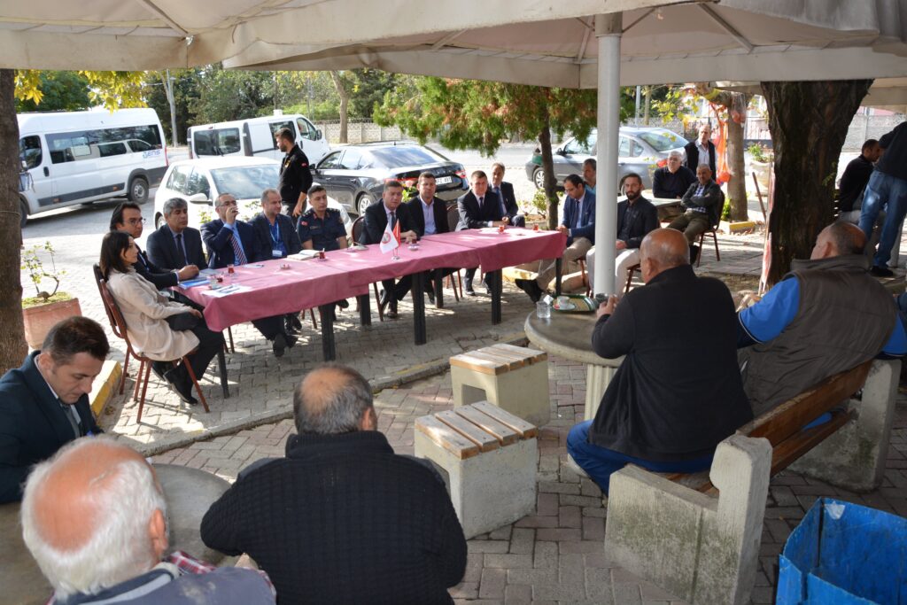 Silivri Kaymakamı Tolga Toğan, mahalle ziyaretlerine devam ediyor.