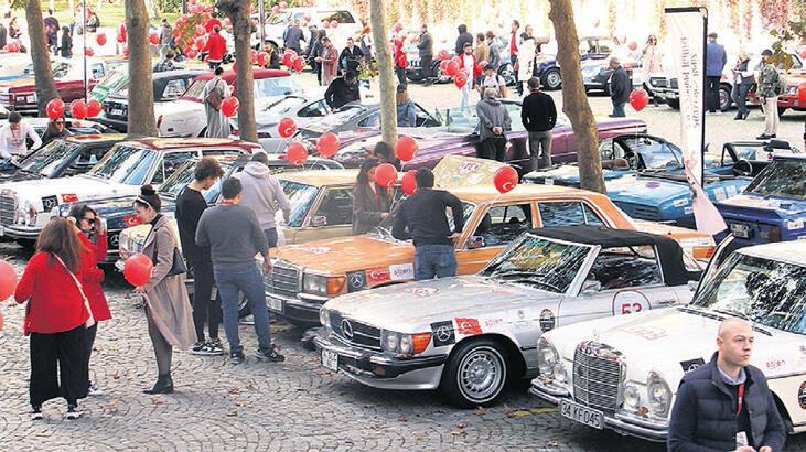 Klasik otomobillerle Cumhuriyet rallisi