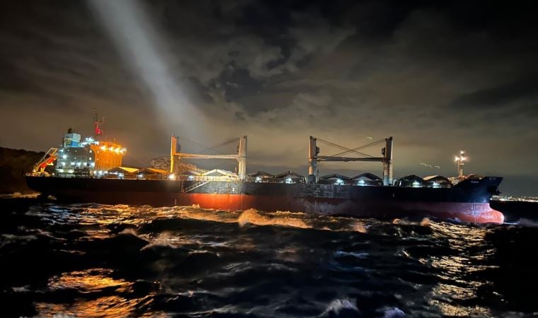 Marmara Denizi’nde tahıl gemisi karaya oturdu