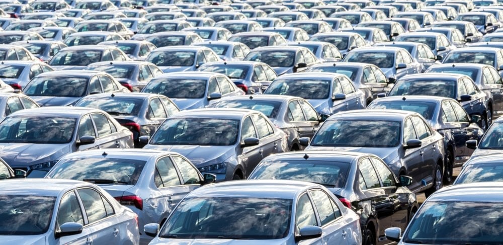 Otomobilde matrah düzenlemesi sonrası indirim beklenirken zam geldi
