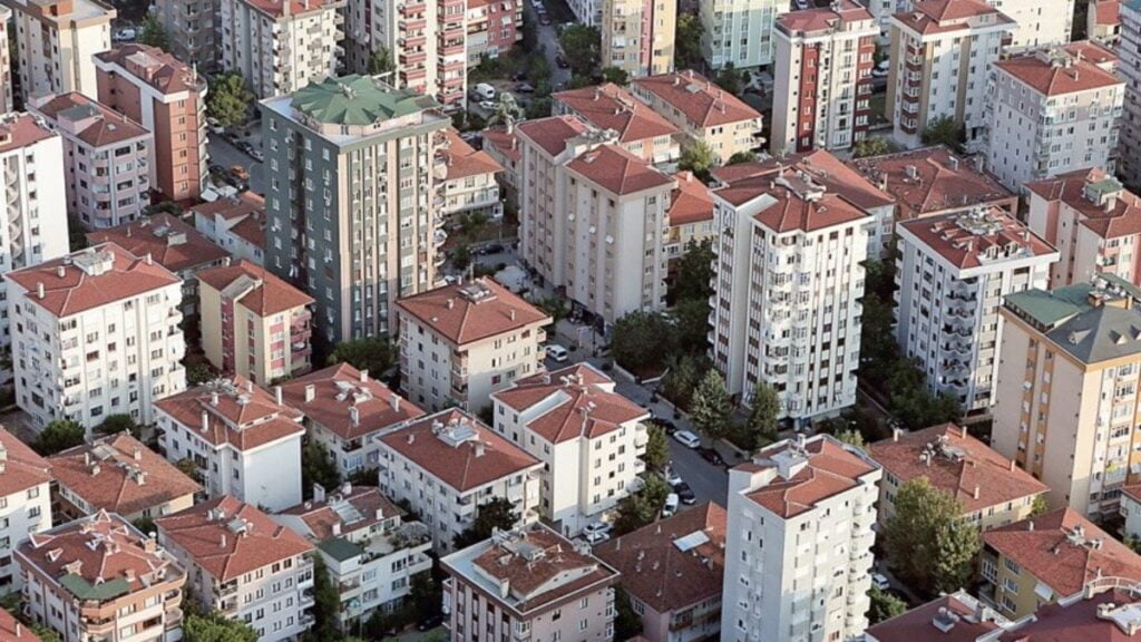 Asgari ücretli ev almak için 30 yıl çalışmak zorunda