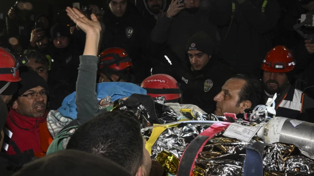 Deprem felaketinde can kaybı Gölcük’ü de geçti: 20 bin 213