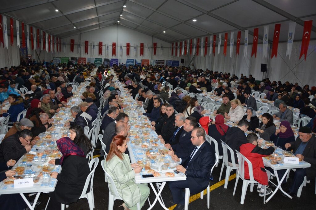 Silivri’de ilk iftar programı Şehit ve Gazi Ailelerine