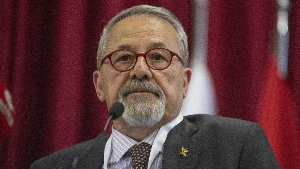 Naci Görür: Tarih ve büyüklük verdi
