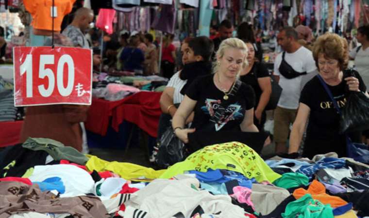 Edirne’ye alışverişe gelen Bulgarlar, fiyatları yüksek buluyor