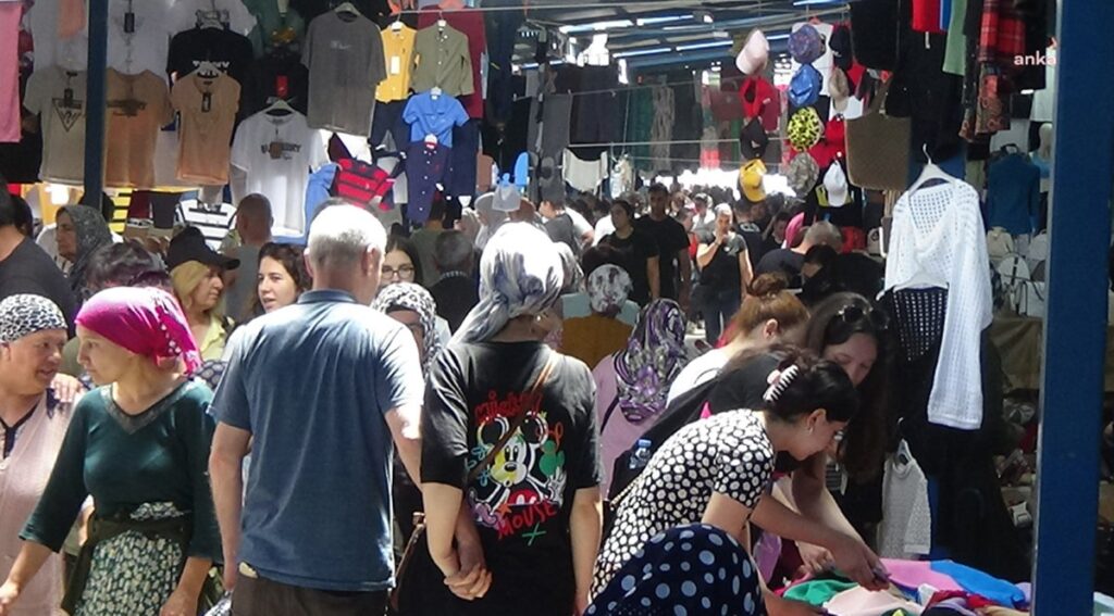 Döviz kuru arttı, Bulgarlar alışveriş için Edirne’ye akın etti