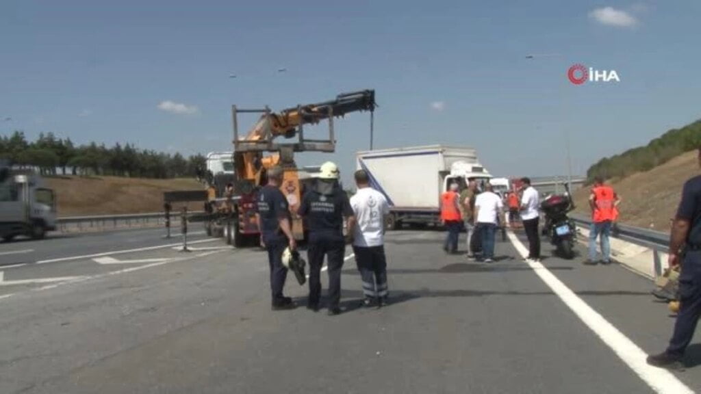 Silivri TEM Otoyolu’nda Zincirleme Kaza: 3 Yaralı