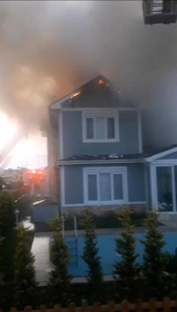 Silivri’de Lüks Villa Yangını