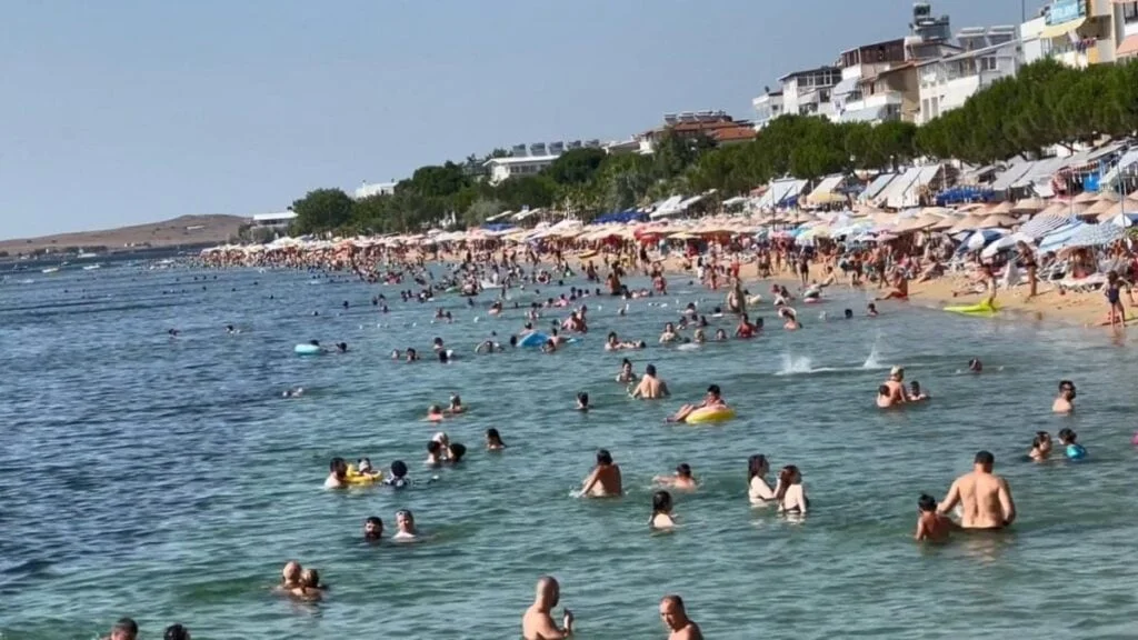 3 bin nüfuslu Avşa’da 200 bin kişi tatil yapıyor