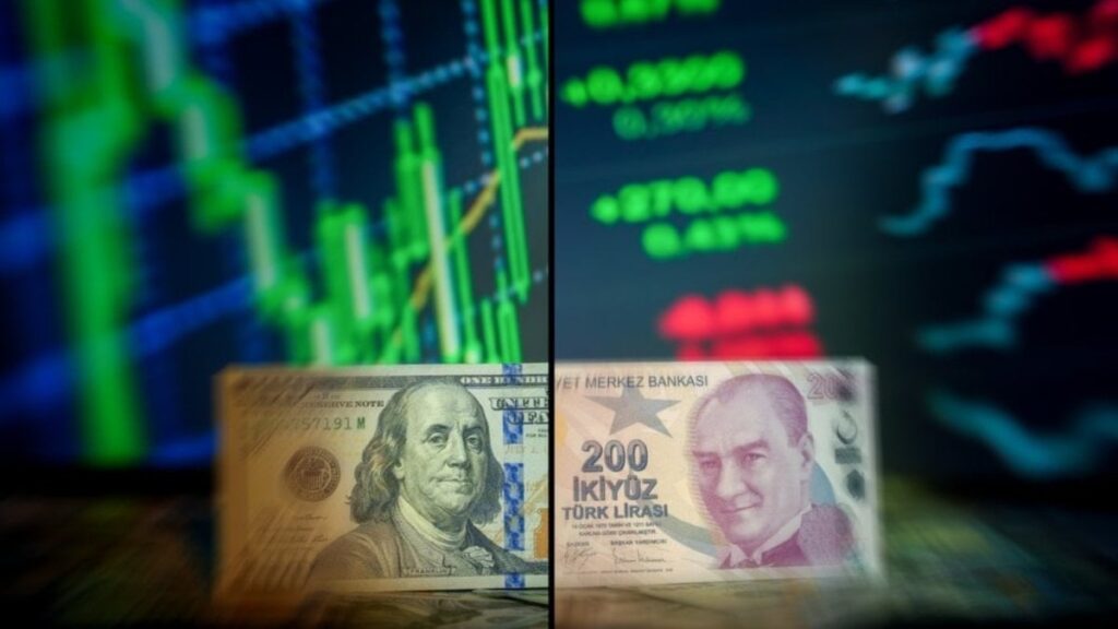 Dolar/TL yeni haftaya rekorla başladı