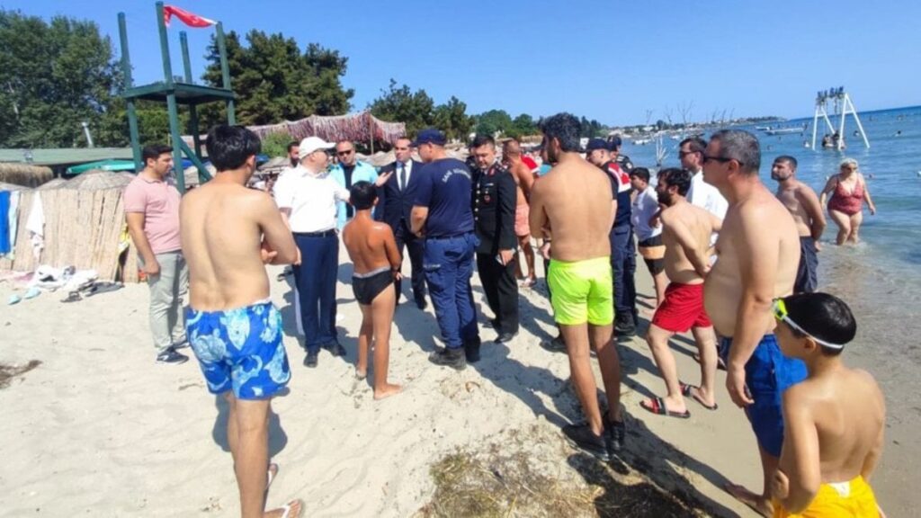 Marmaraereğlisi’nde denize giren 2 kişi boğuldu
